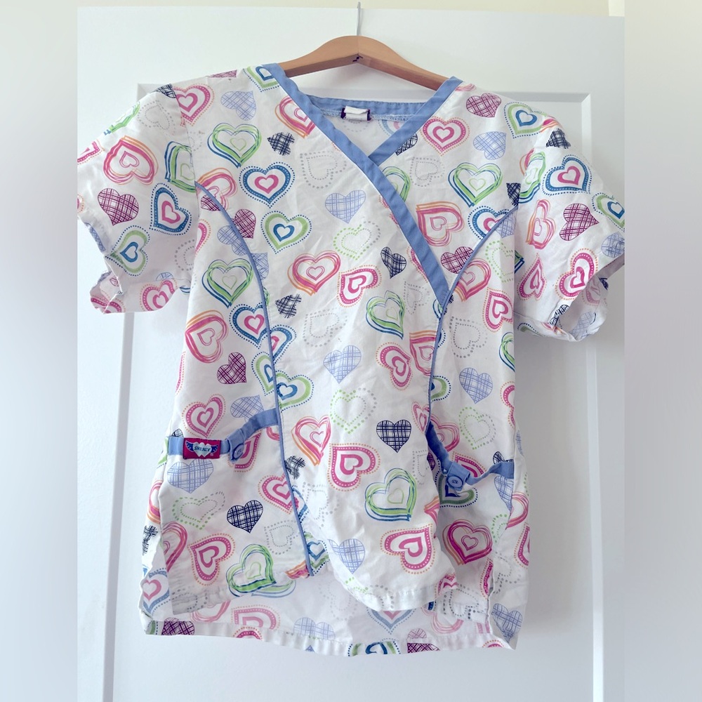 Scrub top